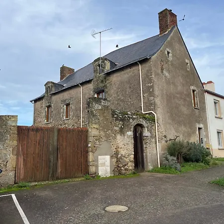 D'hotes Le Plessis Bed & Breakfast Frossay