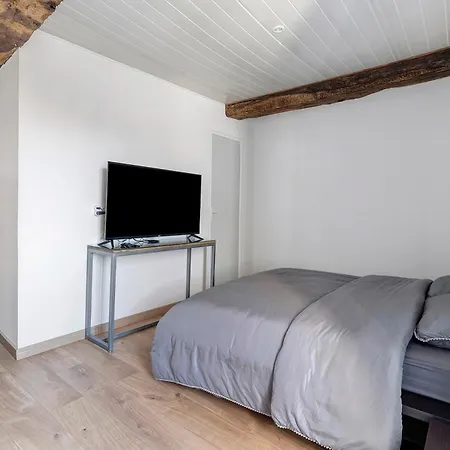 D'hotes Le Plessis Bed & Breakfast