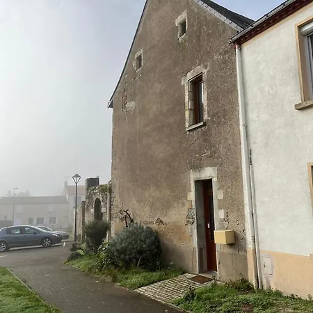 D'hotes Le Plessis 3*