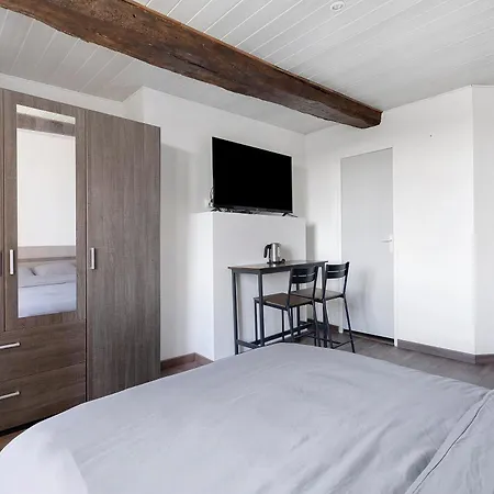 D'hotes Le Plessis Bed & Breakfast