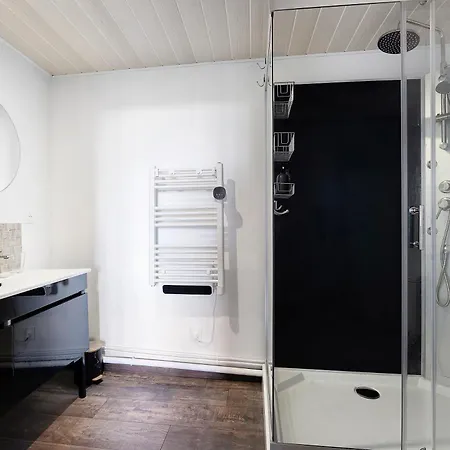 D'hotes Le Plessis Bed & Breakfast 3*