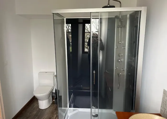 D'hotes Le Plessis Bed & Breakfast 3*