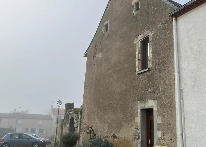 D'hotes Le Plessis Bed & Breakfast 3*